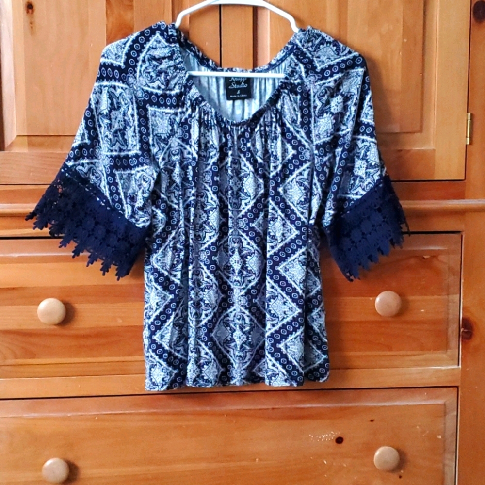 SOLD - Top